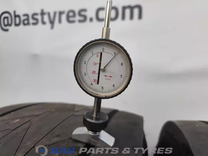 Goodyear Goodyear 315/70R22.5 156/150 M+S 3PMSF gebruikte set - Neumático para Camión: foto 3 Goodyear Goodyear 315/70R22.5 156/150 M+S 3PMSF gebruikte set - Neumático para Camión: foto 3
