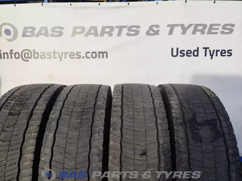 Hankook Hankook 315/70R22.5 DH51 154/150 M+S 3PMSF gebruikte set - Neumático para Camión: foto 2 Hankook Hankook 315/70R22.5 DH51 154/150 M+S 3PMSF gebruikte set - Neumático para Camión: foto 2