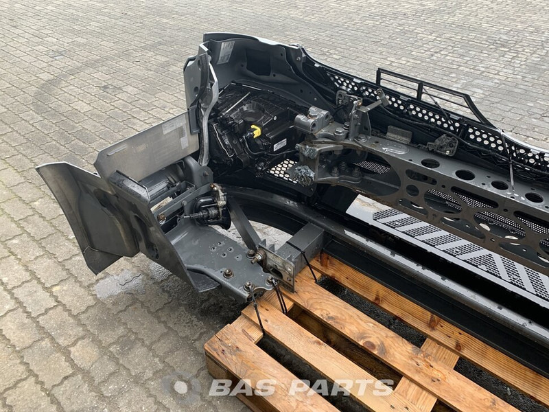 Mercedes-Benz Antos MP4 Bumper Mercedes A 960 310 23 22 - Parachoques para Camión: foto 4 Mercedes-Benz Antos MP4 Bumper Mercedes A 960 310 23 22 - Parachoques para Camión: foto 4