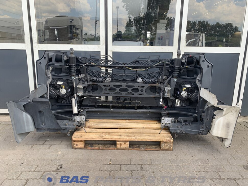 Mercedes-Benz Antos MP4 Bumper Mercedes A 960 310 23 22 - Parachoques para Camión: foto 4 Mercedes-Benz Antos MP4 Bumper Mercedes A 960 310 23 22 - Parachoques para Camión: foto 4