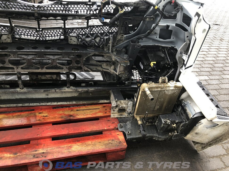 Mercedes-Benz Antos MP4 Bumper Mercedes A 960 310 23 22 - Parachoques para Camión: foto 5 Mercedes-Benz Antos MP4 Bumper Mercedes A 960 310 23 22 - Parachoques para Camión: foto 5