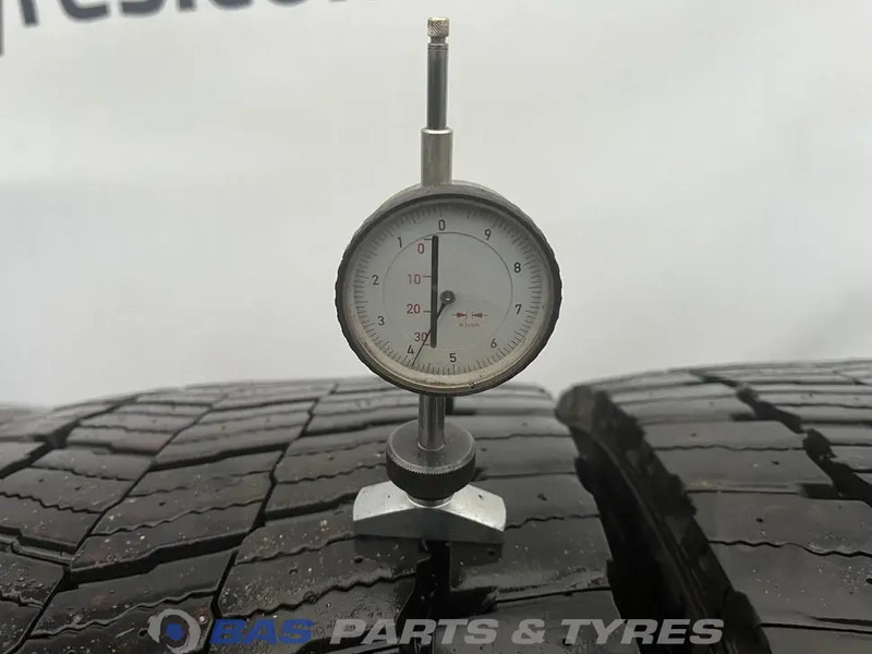Michelin Michelin 315/70R22.5 X MULTI D 154/150 M+S 3PMSF gebruikte set - Neumático para Camión: foto 3 Michelin Michelin 315/70R22.5 X MULTI D 154/150 M+S 3PMSF gebruikte set - Neumático para Camión: foto 3