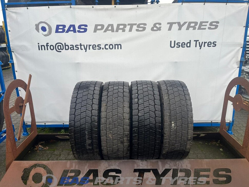 Michelin Remix Michelin Remix 295/60R22.5 X Multi D 150/147 M+S 3PMSF gebruikte set - Neumático para Camión: foto 1 Michelin Remix Michelin Remix 295/60R22.5 X Multi D 150/147 M+S 3PMSF gebruikte set - Neumático para Camión: foto 1