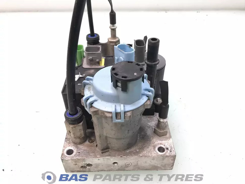 Renault AdBlue pomp Renault 7421679299 - Piezas de recambio para Camión: foto 4 Renault AdBlue pomp Renault 7421679299 - Piezas de recambio para Camión: foto 4