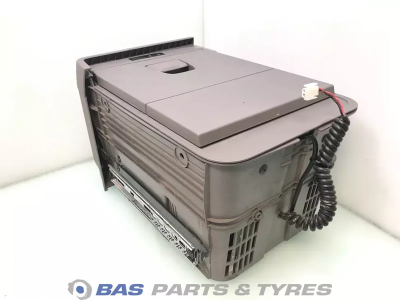 Scania R-Serie NextGen Koelkast Scania 17 Liter 2770785 - Piezas de recambio para Camión: foto 3 Scania R-Serie NextGen Koelkast Scania 17 Liter 2770785 - Piezas de recambio para Camión: foto 3