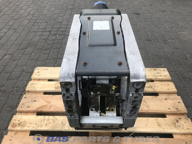 Volvo Volvo AdBlue tank 21231317 - Piezas de recambio para Camión: foto 3 Volvo Volvo AdBlue tank 21231317 - Piezas de recambio para Camión: foto 3