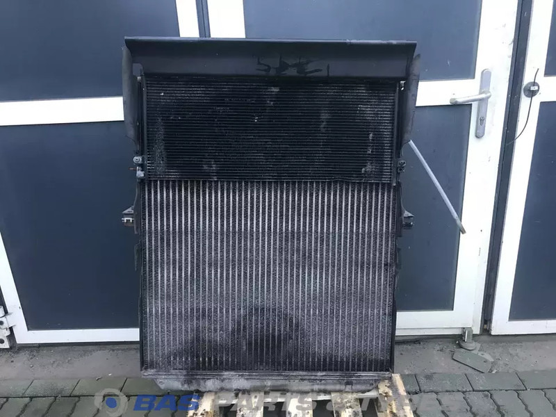 Volvo FH4 - Radiador para Camión: foto 2 Volvo FH4 - Radiador para Camión: foto 2