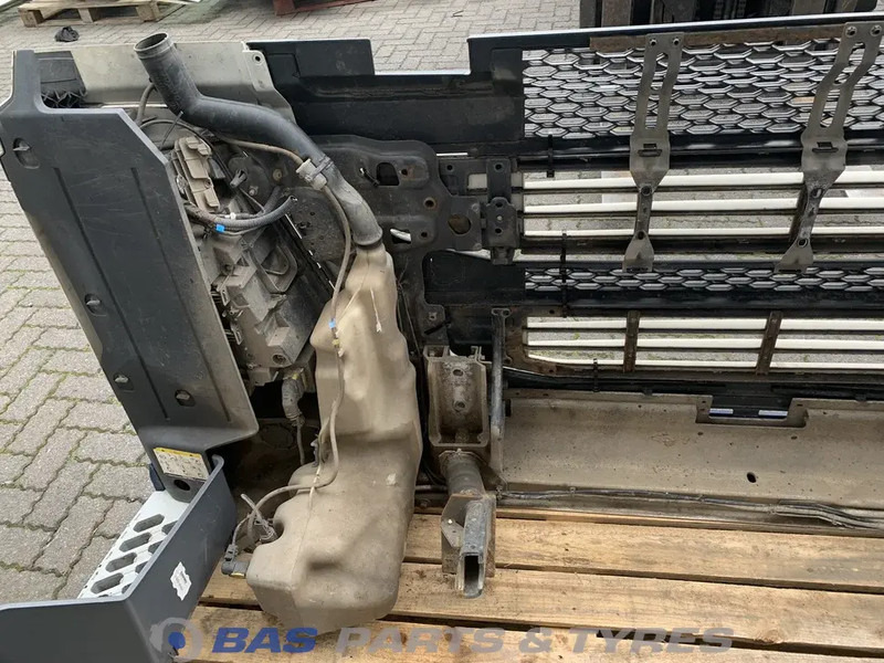 Volvo FH4 - Parachoques para Camión: foto 4 Volvo FH4 - Parachoques para Camión: foto 4