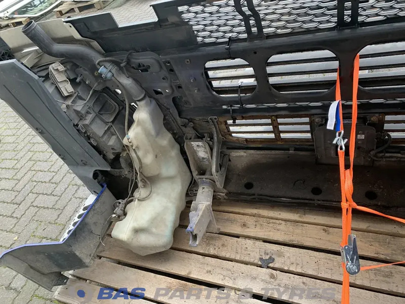 Volvo FH4 - Parachoques para Camión: foto 4 Volvo FH4 - Parachoques para Camión: foto 4