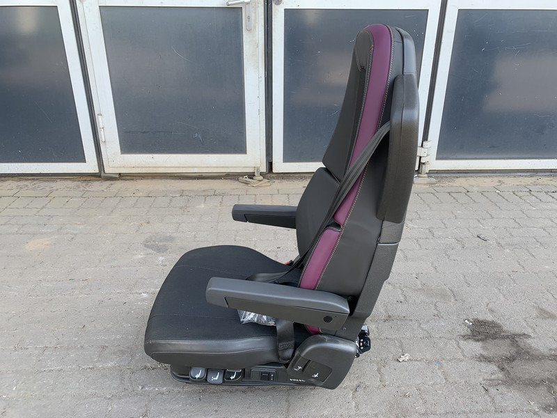 Volvo FM5 - Asiento para Camión: foto 2 Volvo FM5 - Asiento para Camión: foto 2