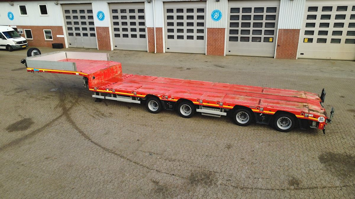 Goldhofer STN-L 4 Stepstar - Semirremolque plataforma/ Caja abierta: foto 2 Goldhofer STN-L 4 Stepstar - Semirremolque plataforma/ Caja abierta: foto 2