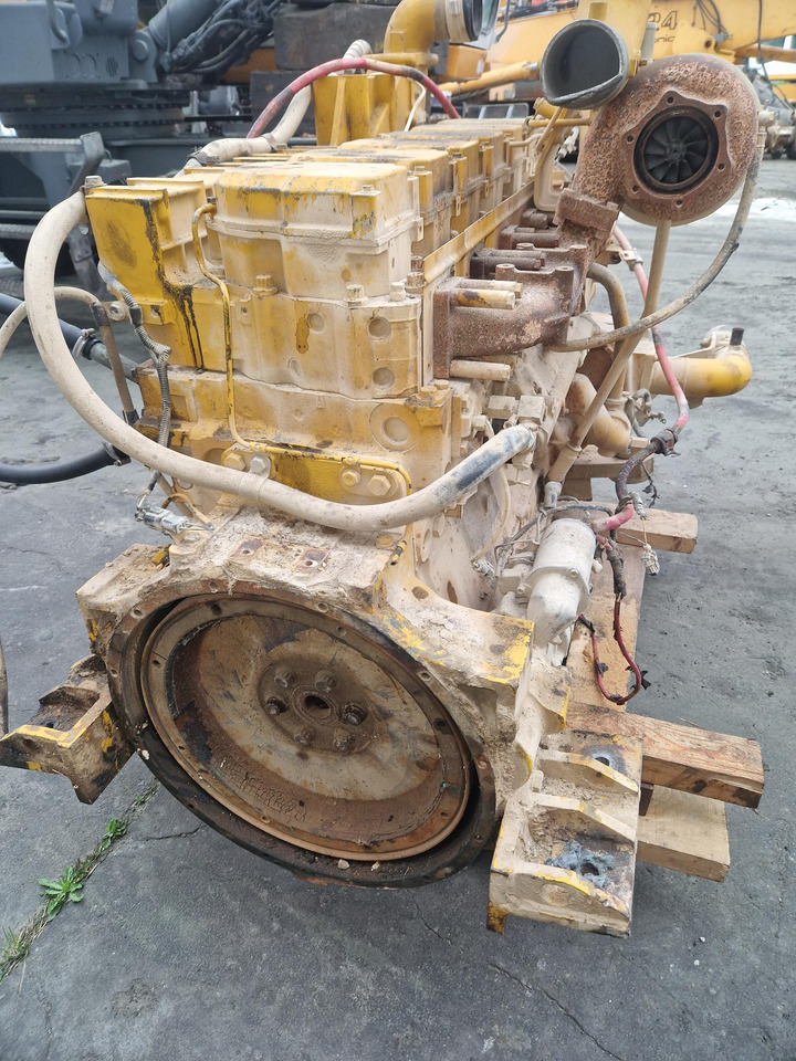 KOMATSU SAA6D 140E-2 - Motor para Maquinaria de construcción: foto 2 KOMATSU SAA6D 140E-2 - Motor para Maquinaria de construcción: foto 2