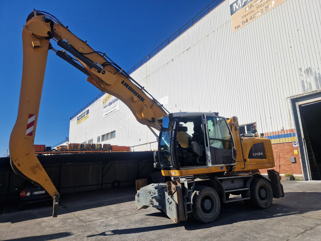 LIEBHERR LH24M - Manipulador de materiales: foto 3 LIEBHERR LH24M - Manipulador de materiales: foto 3