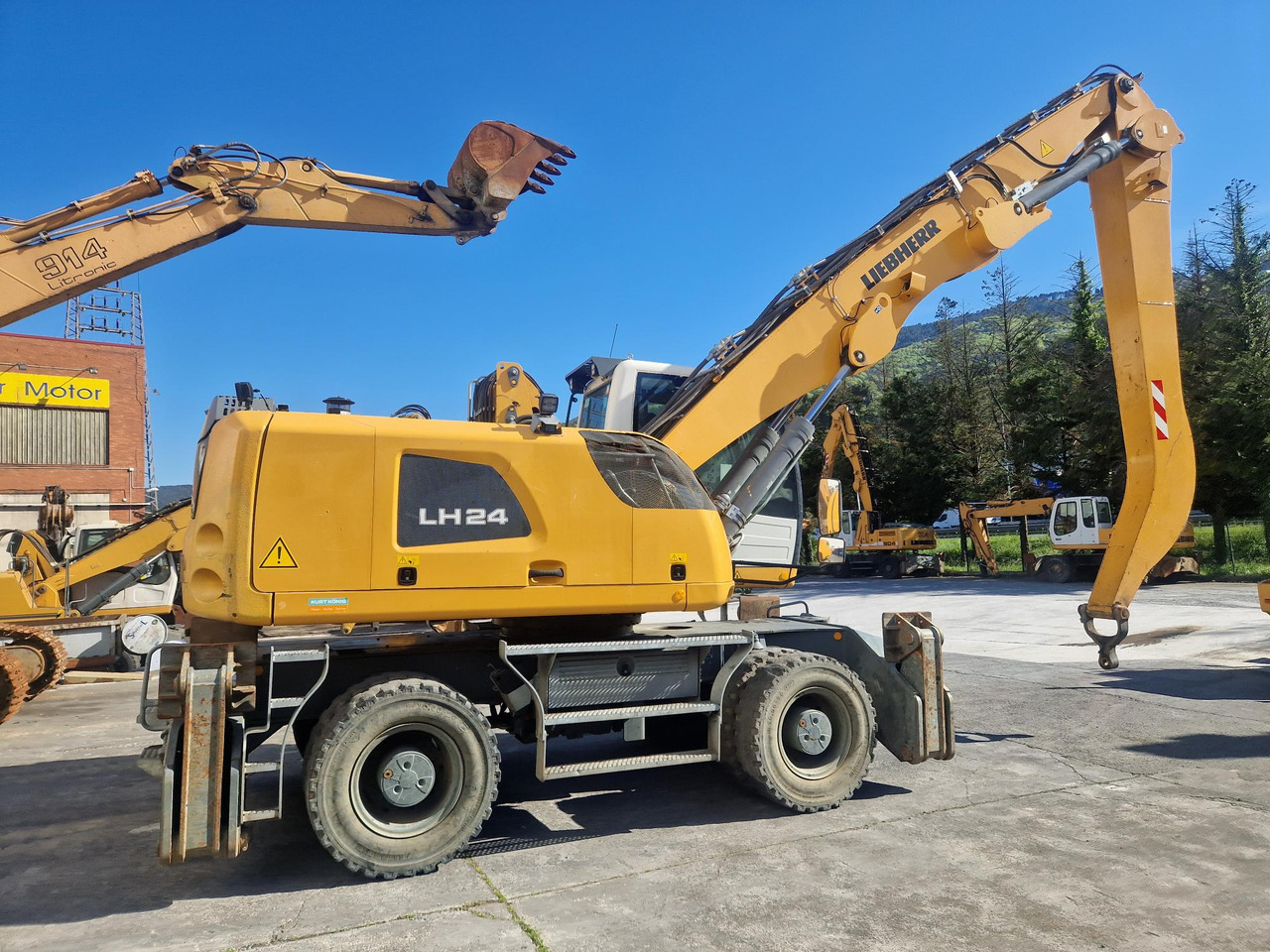 LIEBHERR LH24M - Manipulador de materiales: foto 4 LIEBHERR LH24M - Manipulador de materiales: foto 4