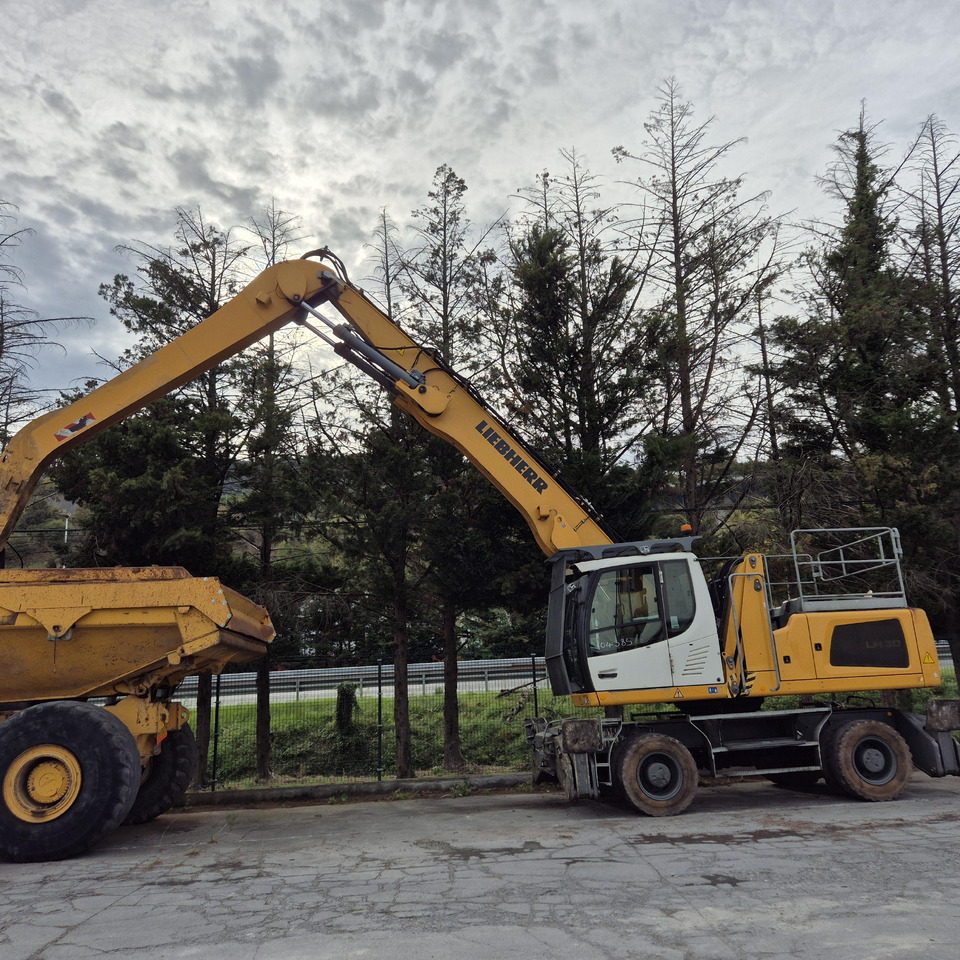 LIEBHERR LH30 (2018)11988 HORAS  - Manipulador de materiales: foto 2 LIEBHERR LH30 (2018)11988 HORAS  - Manipulador de materiales: foto 2