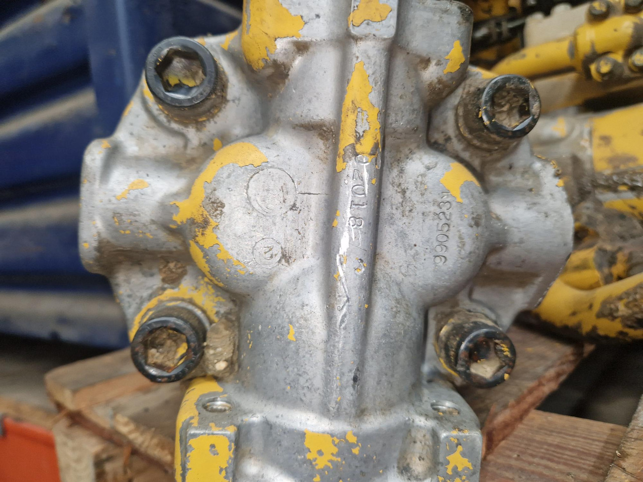 KOMATSU HD 465.3  - Piezas de recambio para Maquinaria de construcción: foto 2 KOMATSU HD 465.3  - Piezas de recambio para Maquinaria de construcción: foto 2