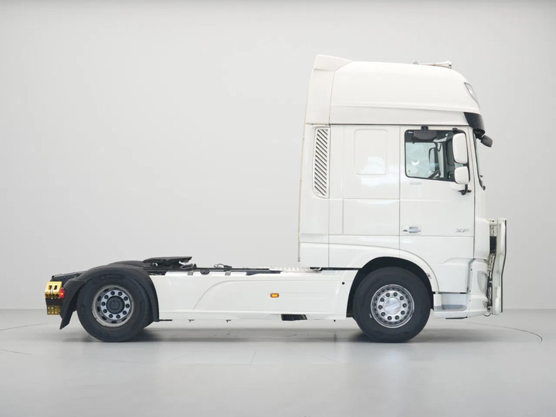 DAF XF 530 FT, Super Space Cab, Intarder, Rema, BullBar, 2x Tanks, New APK, New Tacho - Cabeza tractora: foto 5 DAF XF 530 FT, Super Space Cab, Intarder, Rema, BullBar, 2x Tanks, New APK, New Tacho - Cabeza tractora: foto 5