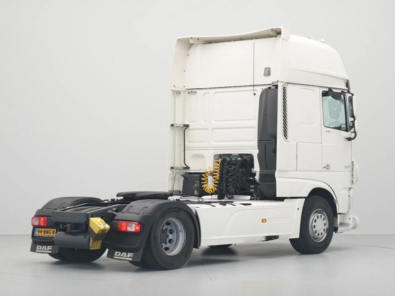 DAF XF 530 FT, Super Space Cab, Intarder, Rema, BullBar, 2x Tanks, New APK, New Tacho - Cabeza tractora: foto 4 DAF XF 530 FT, Super Space Cab, Intarder, Rema, BullBar, 2x Tanks, New APK, New Tacho - Cabeza tractora: foto 4