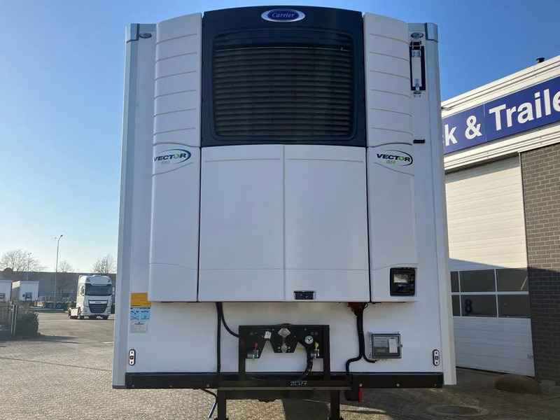 Kässbohrer SRI F 3 / 10 - 12 / 27 Koeler met Carrier koelmotor - Semirremolque frigorífico: foto 3 Kässbohrer SRI F 3 / 10 - 12 / 27 Koeler met Carrier koelmotor - Semirremolque frigorífico: foto 3