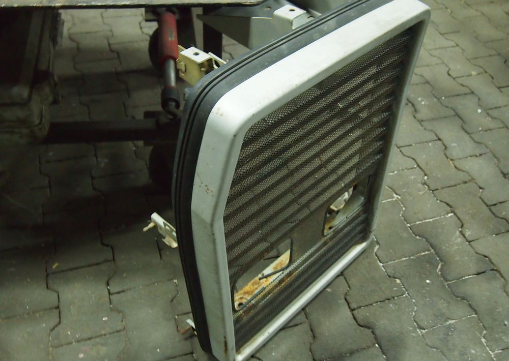 Części do Ciągnika Massey Ferguson MF 3000, 6000 Przedni grill maskę do Massey Ferguson serii 3000, 3100.
z lampami - Parrilla para Maquinaria agrícola: foto 1 Części do Ciągnika Massey Ferguson MF 3000, 6000 Przedni grill maskę do Massey Ferguson serii 3000, 3100.
z lampami - Parrilla para Maquinaria agrícola: foto 1