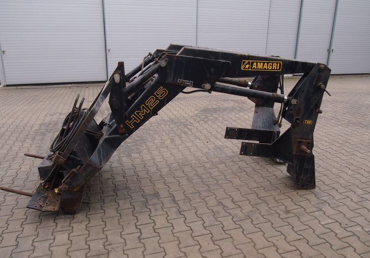 Ładowacz czołowy Amagri HM 25 1999 Tur AMAGRI do Renault 90-34 - Cargador frontal para tractor: foto 1 Ładowacz czołowy Amagri HM 25 1999 Tur AMAGRI do Renault 90-34 - Cargador frontal para tractor: foto 1