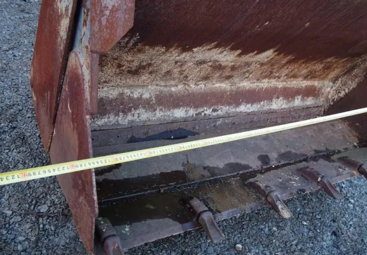 Łyżka do ładowarki otwierana hydraulicznie 2,1m - Cazo cargador: foto 2 Łyżka do ładowarki otwierana hydraulicznie 2,1m - Cazo cargador: foto 2