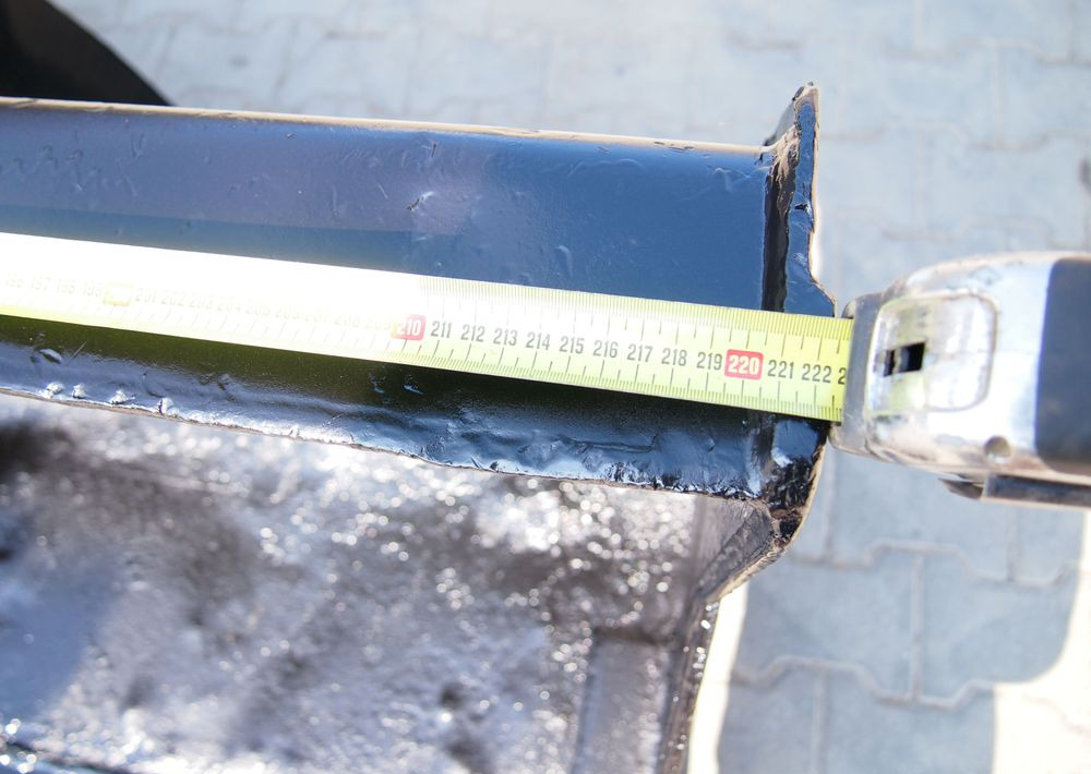 Łyżki do ładowarek teleskopowych Manitou MT, MLT, MHT, MRT 2010 Łyżka do ładowarki Manitou - Cazo cargador: foto 5 Łyżki do ładowarek teleskopowych Manitou MT, MLT, MHT, MRT 2010 Łyżka do ładowarki Manitou - Cazo cargador: foto 5