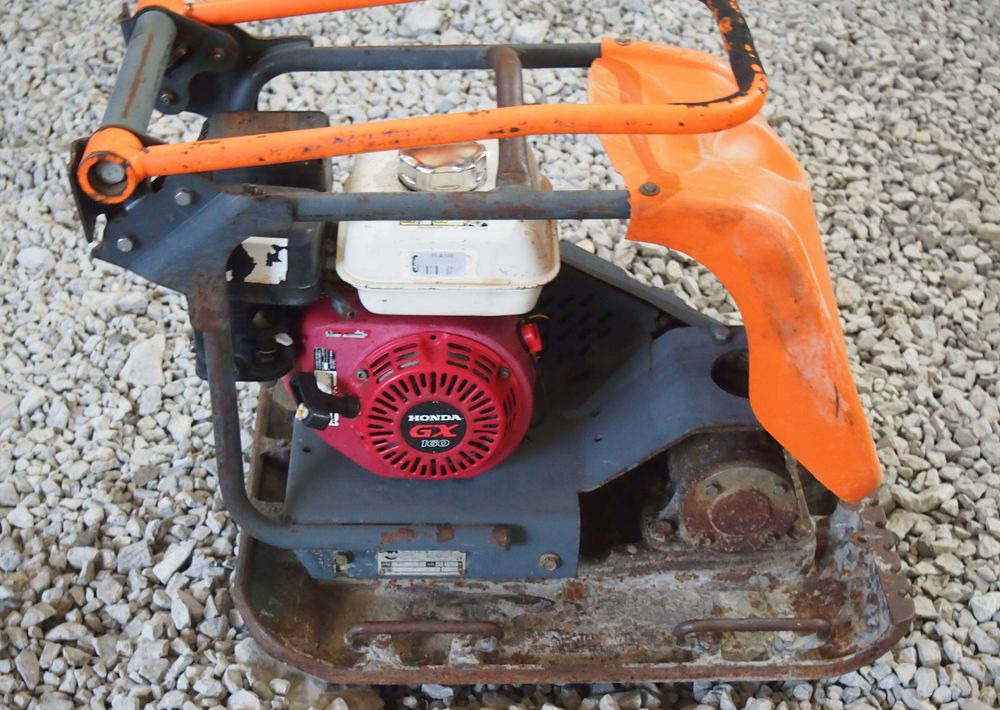 Ubijarka Belle PC5000E 2009 Zagęszczarka ubijarka Bella - Plancha reversible: foto 2 Ubijarka Belle PC5000E 2009 Zagęszczarka ubijarka Bella - Plancha reversible: foto 2