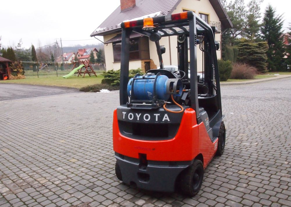 Carretilla elevadora de gas Wózek widłowy Toyota 8FGF15 2018 TRIPLEX system SAS (blokowanie tylnej osi): foto 8