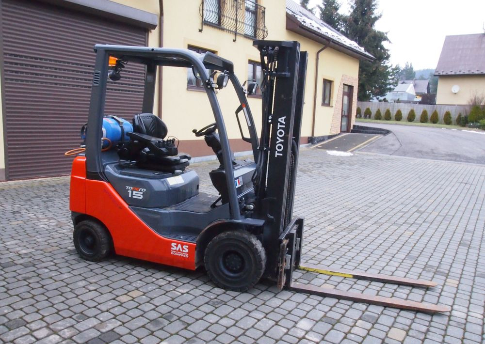 Carretilla elevadora de gas Wózek widłowy Toyota 8FGF15 2018 TRIPLEX system SAS (blokowanie tylnej osi): foto 6