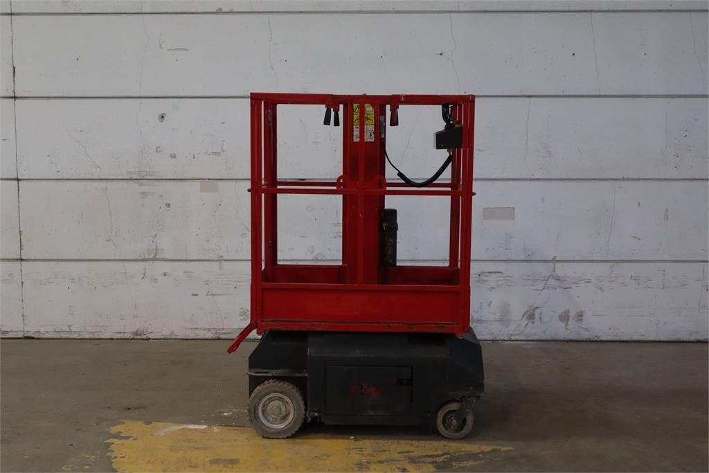 Bravi Lui Mini HD - Plataforma de mástil vertical: foto 1 Bravi Lui Mini HD - Plataforma de mástil vertical: foto 1