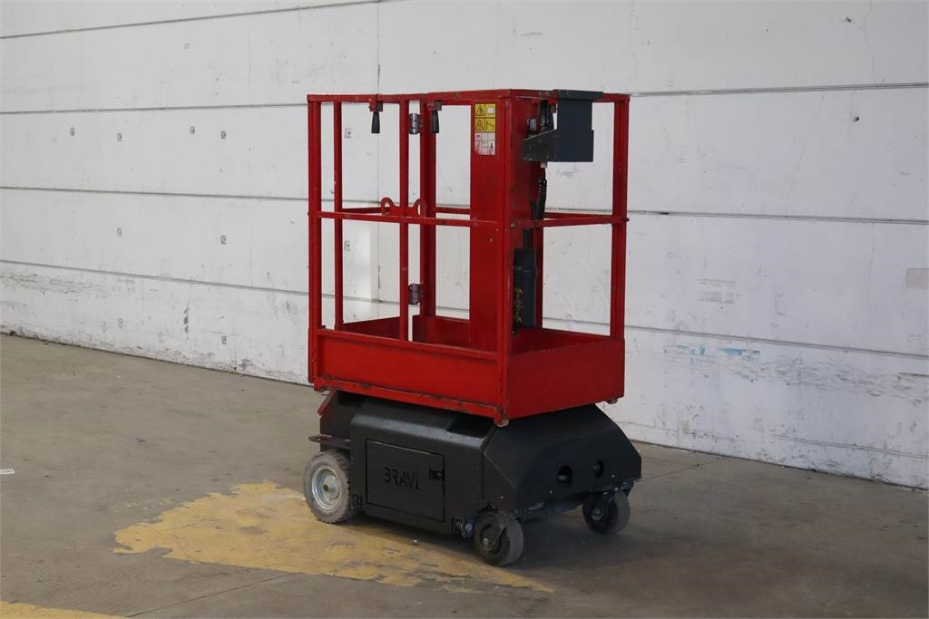 Bravi Lui Mini HD - Plataforma de mástil vertical: foto 2 Bravi Lui Mini HD - Plataforma de mástil vertical: foto 2