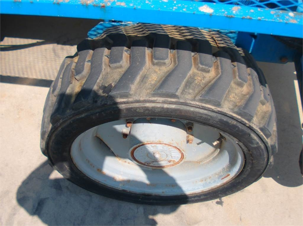 Plataforma de tijeras Genie GS5390RT: foto 9