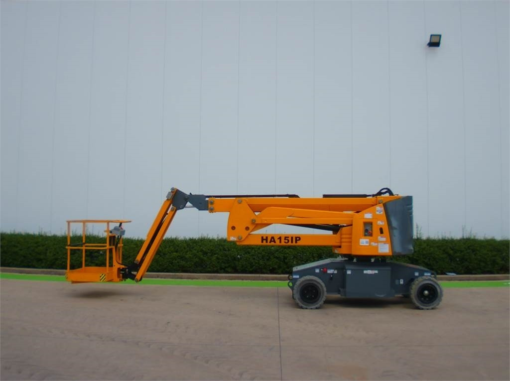 Haulotte HA15IP - Plataforma articulada: foto 1 Haulotte HA15IP - Plataforma articulada: foto 1