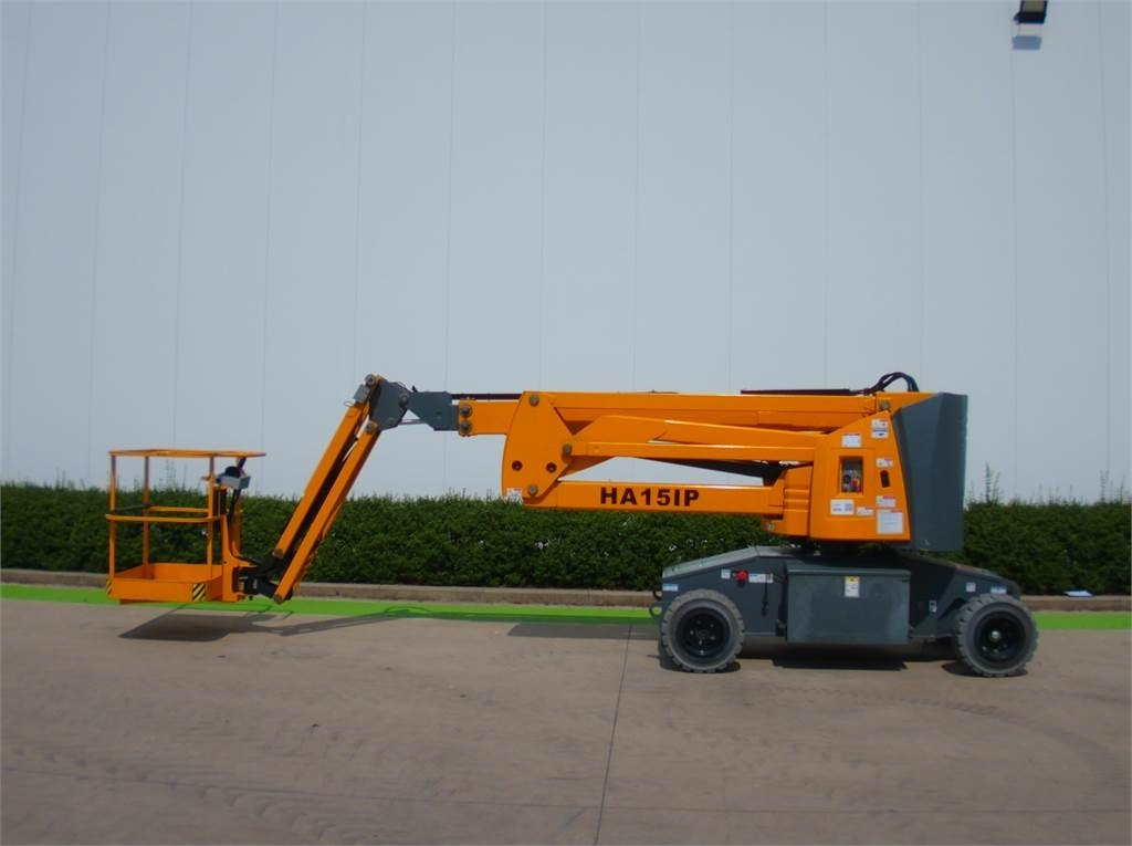 Haulotte HA15IP - Plataforma articulada: foto 1 Haulotte HA15IP - Plataforma articulada: foto 1