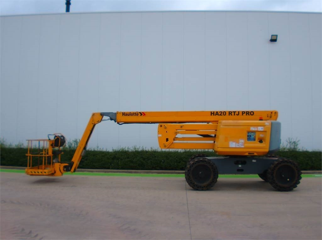 Haulotte HA20RTJ Pro - Plataforma articulada: foto 1 Haulotte HA20RTJ Pro - Plataforma articulada: foto 1