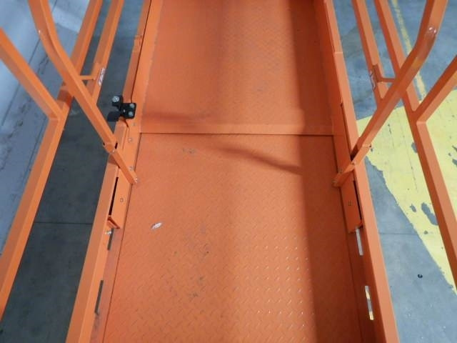 Plataforma de tijeras JLG R4045: foto 11