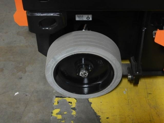Plataforma de tijeras JLG R4045: foto 12