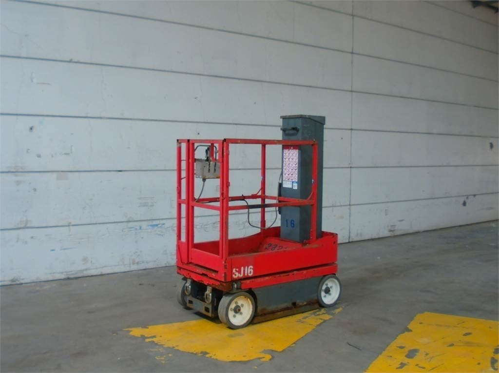 SkyJack SJ16 - Plataforma de mástil vertical: foto 3 SkyJack SJ16 - Plataforma de mástil vertical: foto 3