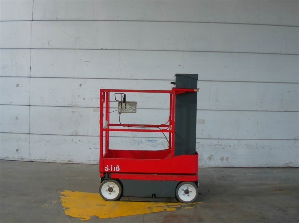 SkyJack SJ16 - Plataforma de mástil vertical: foto 1 SkyJack SJ16 - Plataforma de mástil vertical: foto 1