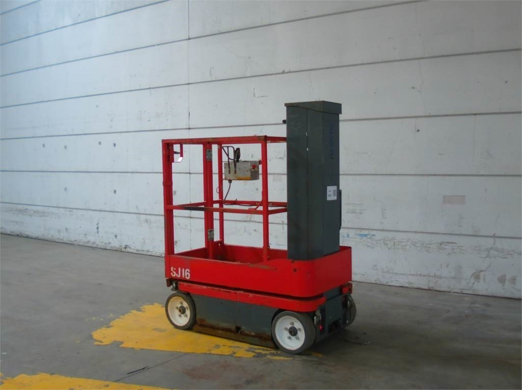 SkyJack SJ16 - Plataforma de mástil vertical: foto 2 SkyJack SJ16 - Plataforma de mástil vertical: foto 2