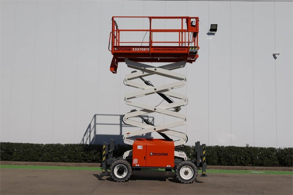 Plataforma de tijeras Snorkel S3370RTE: foto 6 Plataforma de tijeras Snorkel S3370RTE: foto 6