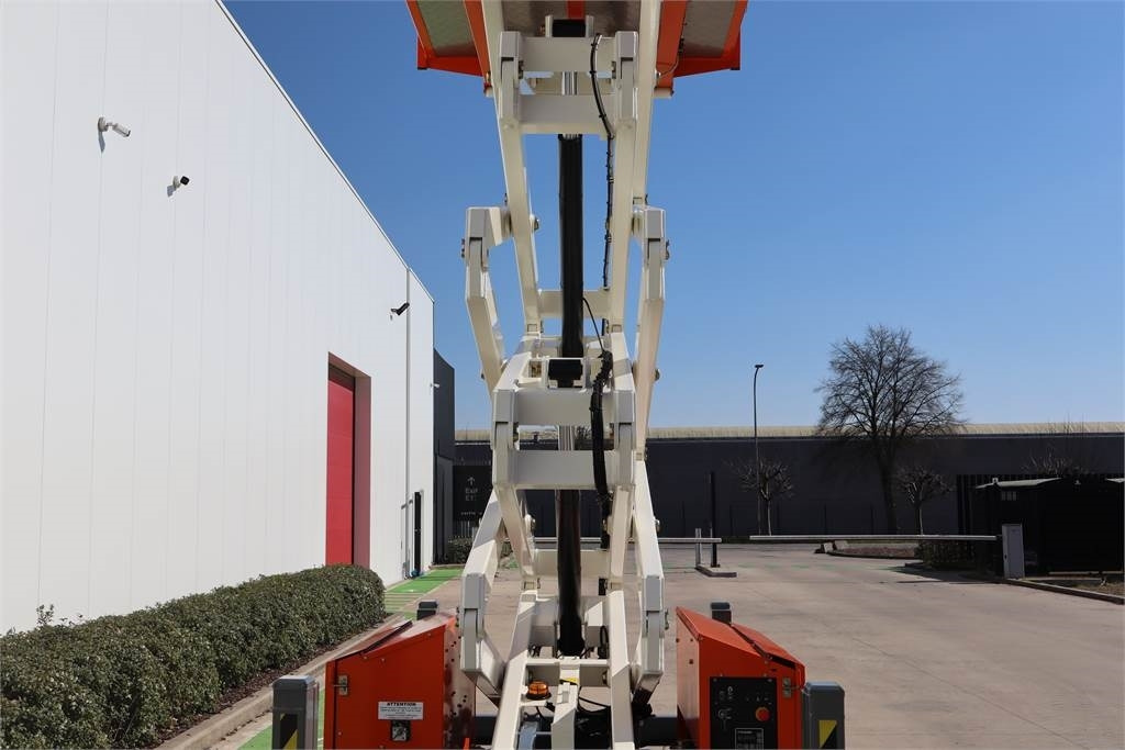 Plataforma de tijeras Snorkel S3370RTE: foto 8 Plataforma de tijeras Snorkel S3370RTE: foto 8