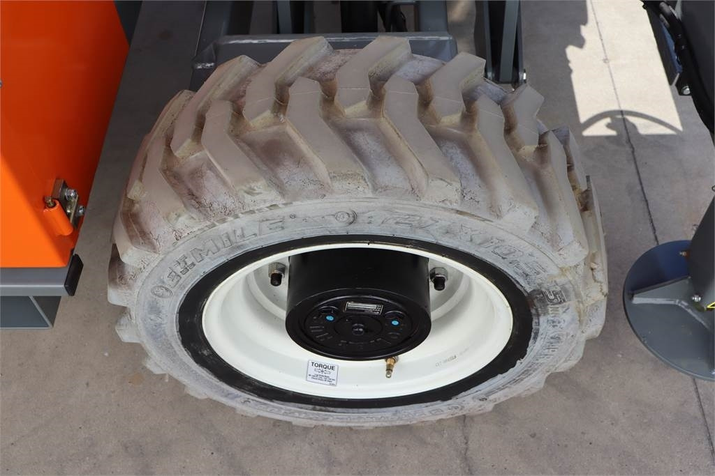 Plataforma de tijeras Snorkel S3370RTE: foto 15 Plataforma de tijeras Snorkel S3370RTE: foto 15