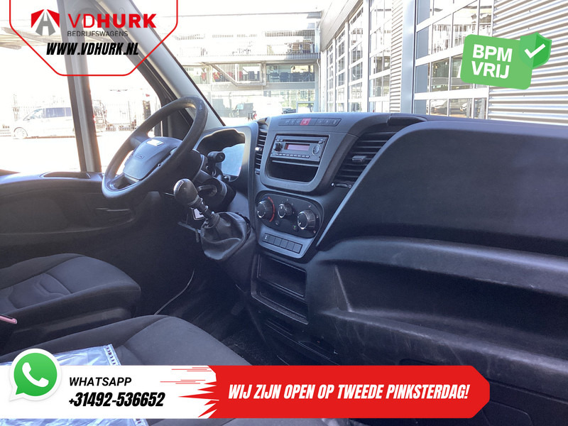 Iveco Daily 35C13V 2.3 L2H2 EXPORT ONLY Dubbel lucht/ 3.5t Trekverm./ Airco/ 3 Persoons/ Gev. Stoel/ Trekhaak - Furgón: foto 3 Iveco Daily 35C13V 2.3 L2H2 EXPORT ONLY Dubbel lucht/ 3.5t Trekverm./ Airco/ 3 Persoons/ Gev. Stoel/ Trekhaak - Furgón: foto 3