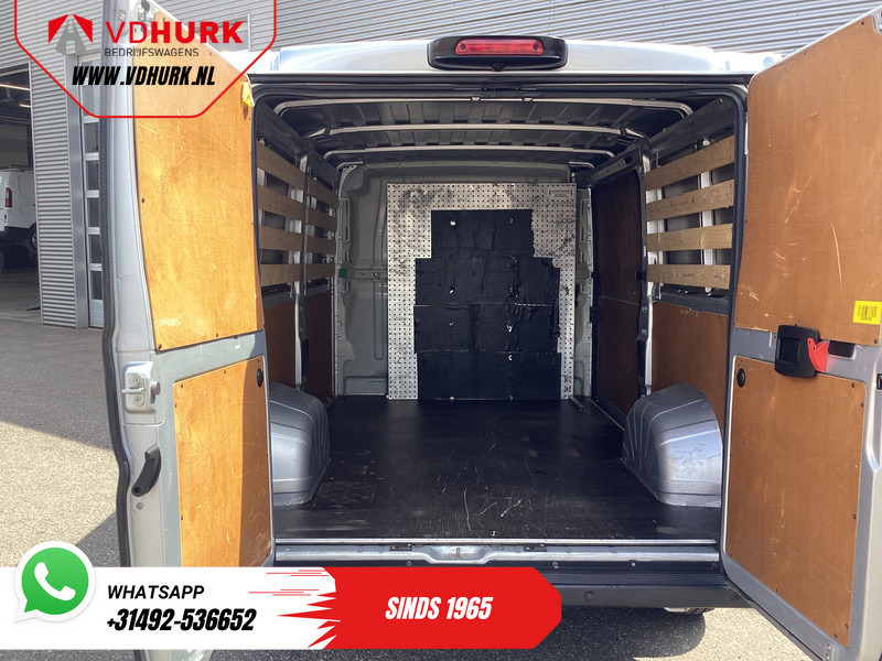 Peugeot Boxer 2.2 HDi 140 pk L2 EXPORT ONLY 3.0t Trekverm./ Navi/ Camera/ PDC/ Cruise/ Airco - Furgón: foto 5 Peugeot Boxer 2.2 HDi 140 pk L2 EXPORT ONLY 3.0t Trekverm./ Navi/ Camera/ PDC/ Cruise/ Airco - Furgón: foto 5