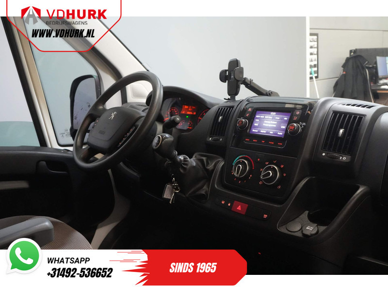 Peugeot Boxer 2.2 HDi 140 pk L2H2 270Gr. Deuren/ 2.5t Trekverm./ Camera/ PDC/ Cruise/ Trekhaak/ Airco - Furgoneta pequeña: foto 3 Peugeot Boxer 2.2 HDi 140 pk L2H2 270Gr. Deuren/ 2.5t Trekverm./ Camera/ PDC/ Cruise/ Trekhaak/ Airco - Furgoneta pequeña: foto 3