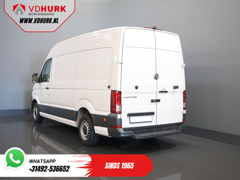 Volkswagen Crafter 35 2.0 TDI 140 pk L3H3 BPM VRIJ! 270Gr. Deuren/ Carplay/ Climate/ Camera/ Cruise - Furgón: foto 2 Volkswagen Crafter 35 2.0 TDI 140 pk L3H3 BPM VRIJ! 270Gr. Deuren/ Carplay/ Climate/ Camera/ Cruise - Furgón: foto 2