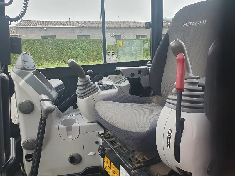 Hitachi ZX33U -5A -CLR - Miniexcavadora: foto 5 Hitachi ZX33U -5A -CLR - Miniexcavadora: foto 5