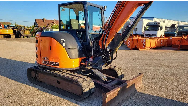Excavadora de cadenas Hitachi ZX65USB-5A CLR: foto 14